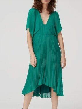 club monaco pleated high low dress Amazon.com: Club Monaco Women's Pleated Tiers Dress, Blue/BLEU, 0:  Clothing, Shoes & Jewelry